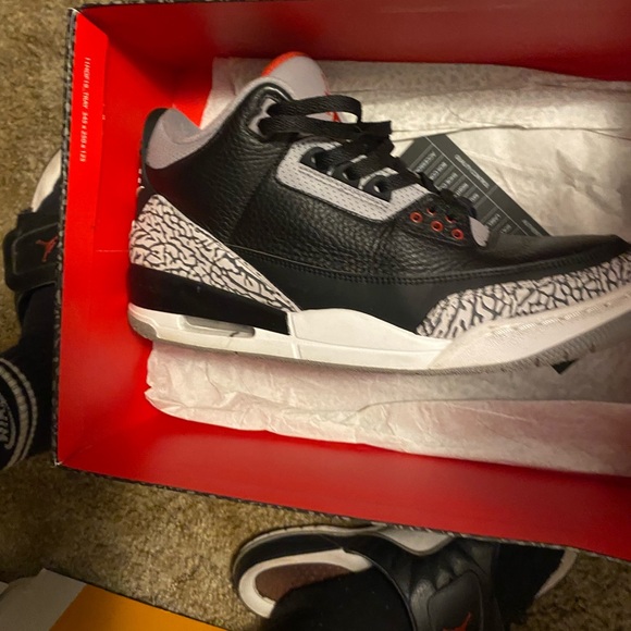 Jordan retro 3 cement - Picture 2 of 13